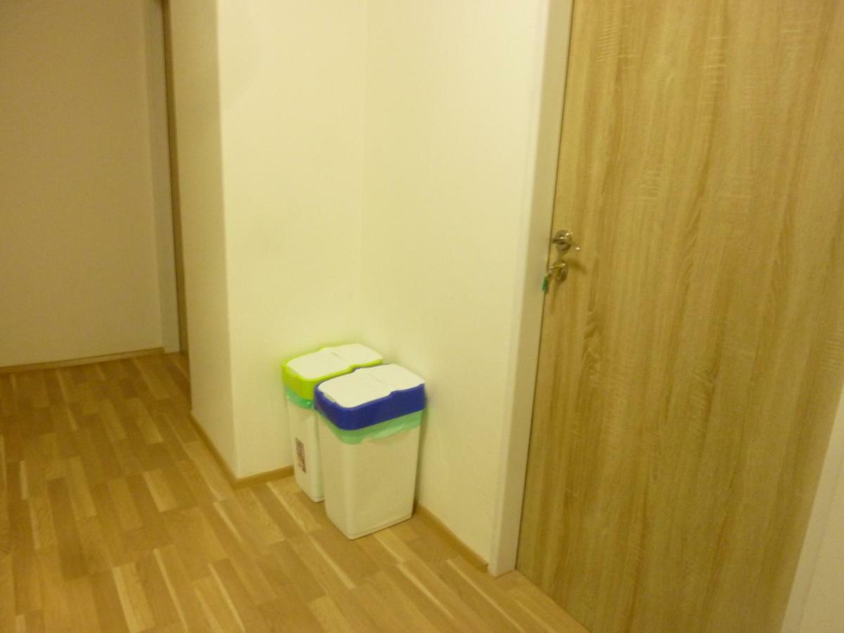 Apartman Van Ng Apartment Praha Bagian luar foto